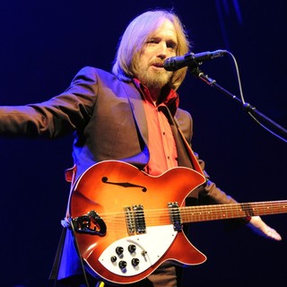 Tom Petty Picture 8 - Tom Petty And The Heartbreakers Performing