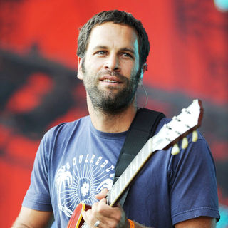 Jack Johnson's 'From Here to Now to You' Debuts Atop Billboard 200