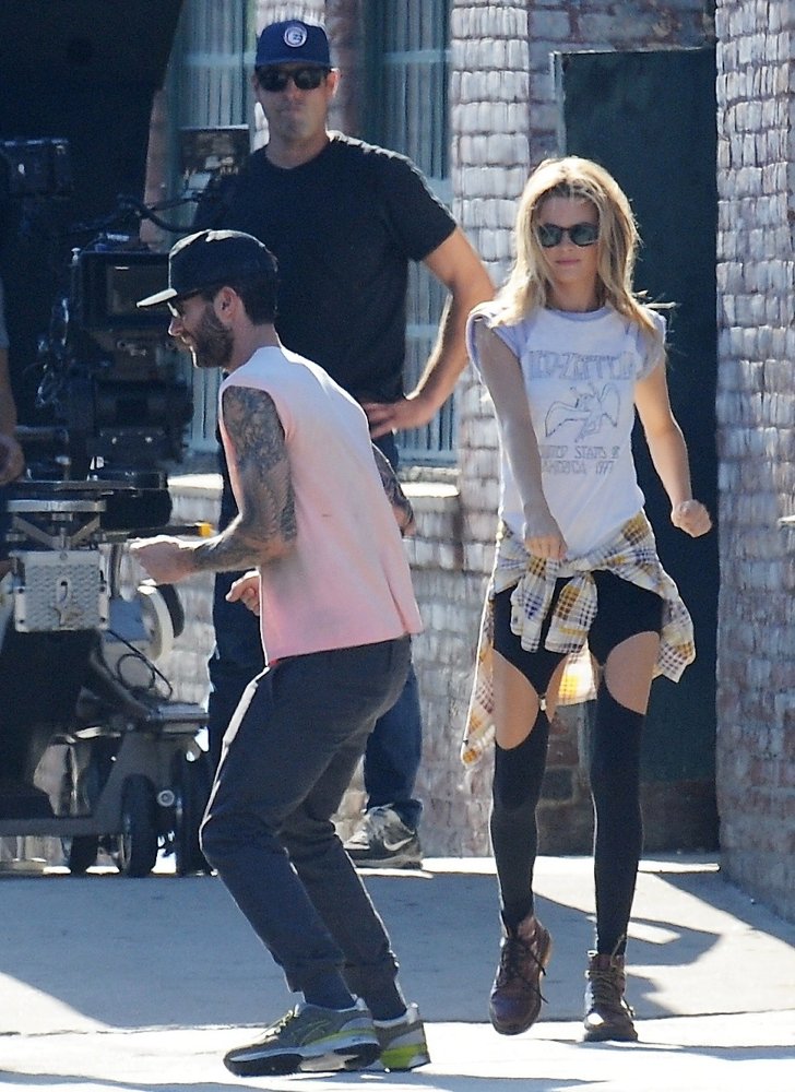 Behati Prinsloo Picture 58 On The Set of Maroon 5's Music Video Animals