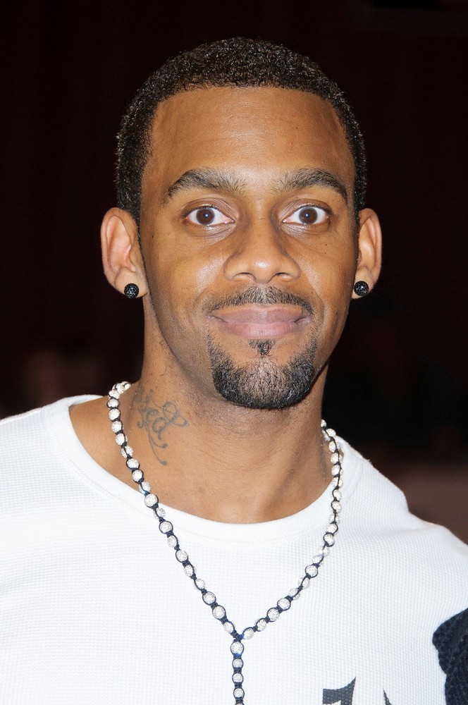 RICHARD BLACKWOOD Picture 1 - The Three Musketeers Film Premiere.