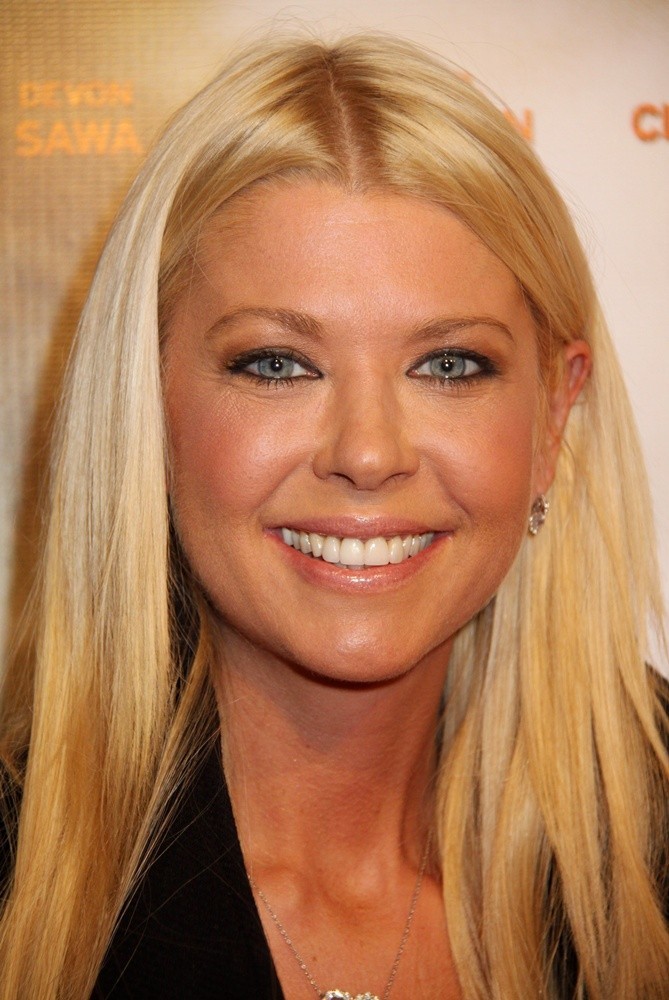 Tara Reid Picture 52 Los Angeles Premiere Of A Resurrection