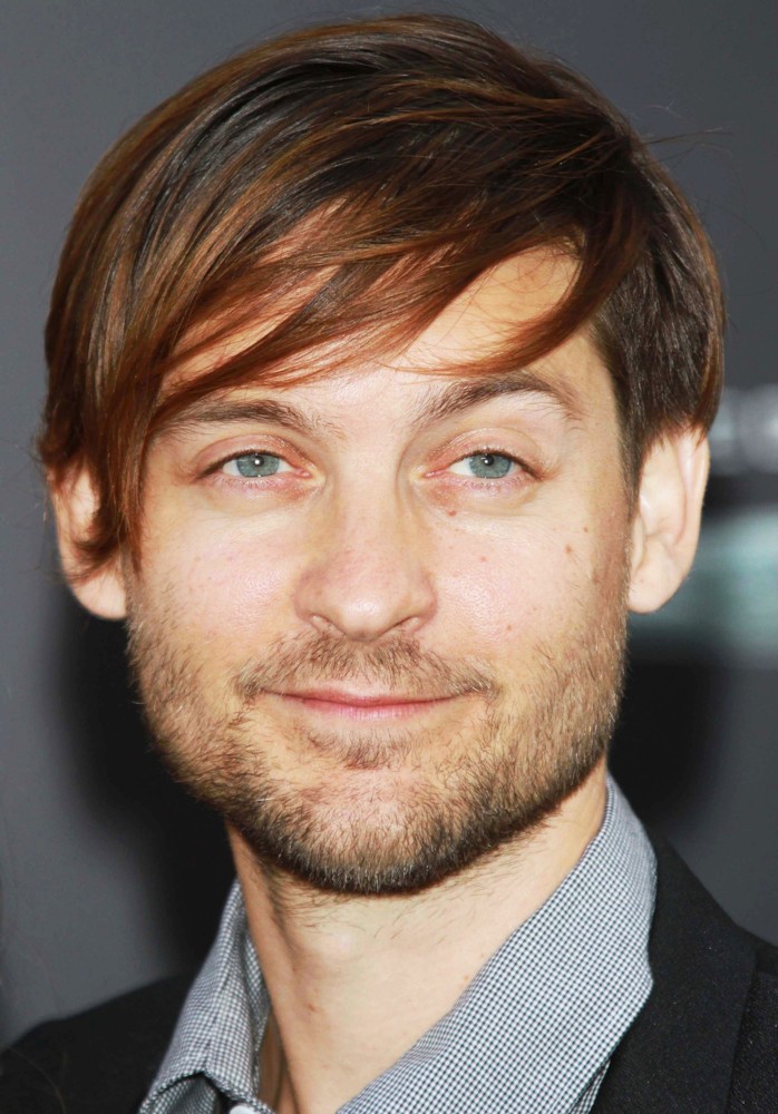 tobey-maguire-premiere-rock-of-ages-01.jpg