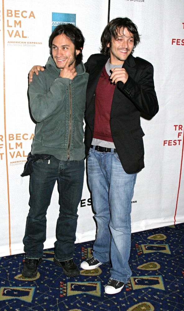 Gael Garcia Bernal And Diego Luna Gael Garcia Bernal Diego Luna Mexican Actors 3173