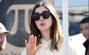 Anne Hathaway Denies Rumors of Tension on 'Ocean's 8' Set