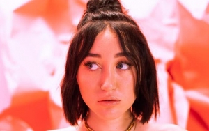  Noah Cyrus Offers Compensations to Fans Scammed by Tears Sale