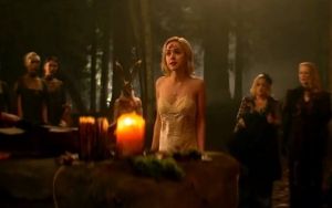 Half-Breed Sabrina Faces Tough Decision in 'Chilling Adventures of Sabrina' Full Trailer