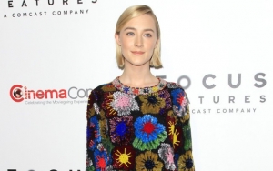 First Look at Saoirse Ronan as Jo March on 'Little Women' Set Emerges