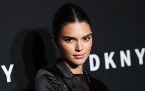 Kendall Jenner Debuts Blonde Hair At Burberry S London Fashion