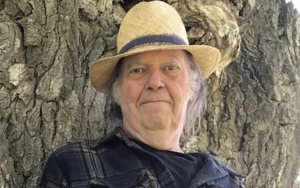 Neil Young Denounces Facebook After It Supports Right-Wing Event