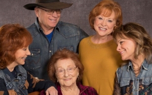 Reba McEntire's Mom Loses Battle With Cancer