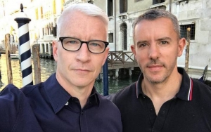 Anderson Cooper Denies Getting Back Together With Ex Benjamin Maisani 