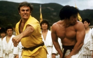 enter the dragon movie full