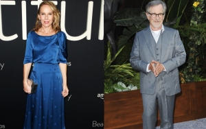 Amy Ryan Credits Steven Spielberg for Pushing Her to Get Contact Lenses