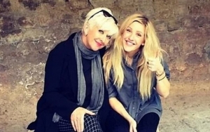 Ellie Goulding Ends Feud With Mom Amid Pregnancy