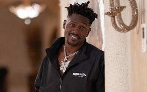 Antonio Brown's Lawyer Insists NFL Star Is 'Vaccinated' After Three-Game Suspension