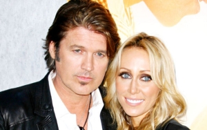 Billy Ray Cyrus Sparks Engagement Rumors: See the Photos – Billboard