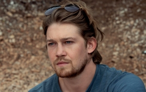 Joe Alwyn Reveals How His Parents React to His 'Conversations With Friends' Sex Scenes