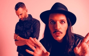 Placebo Threatens to Kick Out Fans for Filming or Taking Pictures at Concert