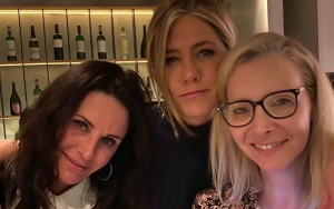Courteney Cox Lucky to Have 'Loyal' Pals as 'Friends' Co-Stars Show Up to Support Her on Rainy Day
