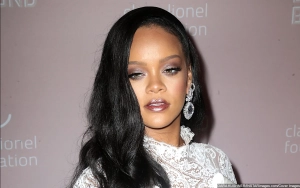 Rihanna Cracks Fans Up With New Filtered Video