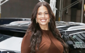 Ashley Graham Stuns in Vintage Style Outfit at Vogue World Paris