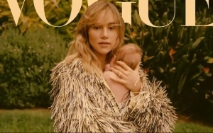 Suki Waterhouse Defends Herself for Returning to Stage a Month After Giving Birth 