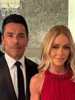'Live': Kelly Ripa Taken Aback by Mark Consuelos' Confession He Kissed Mystery Woman in Italy