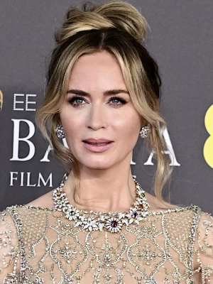 Emily Blunt Admits to Having the Urge to Vomit When Kissing Some Co-Stars During Filming