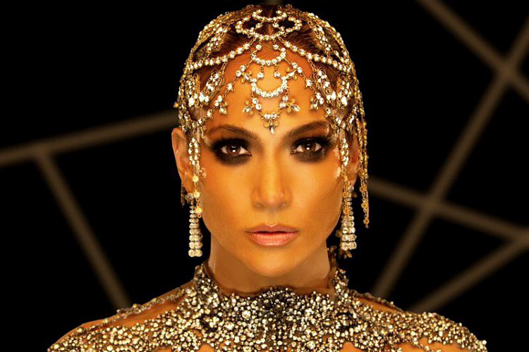 Jennifer Lopez Debuts New Single 'El Anillo' at the 2018 Billboard Latin Music Awards