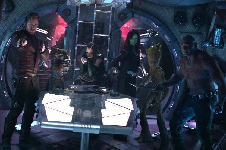 Spoiler Alert: Zoe Saldana Says This Character Will Return in 'Avengers 4'