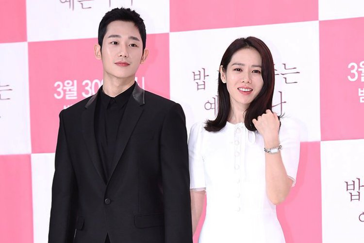 Jung Hae In and Son Ye Jin Coyly Address Dating Rumors