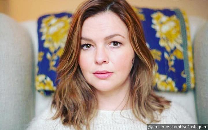 Amber Tamblyn Asked to  Lose Weight After 'Sisterhood of The Traveling Pants 2'