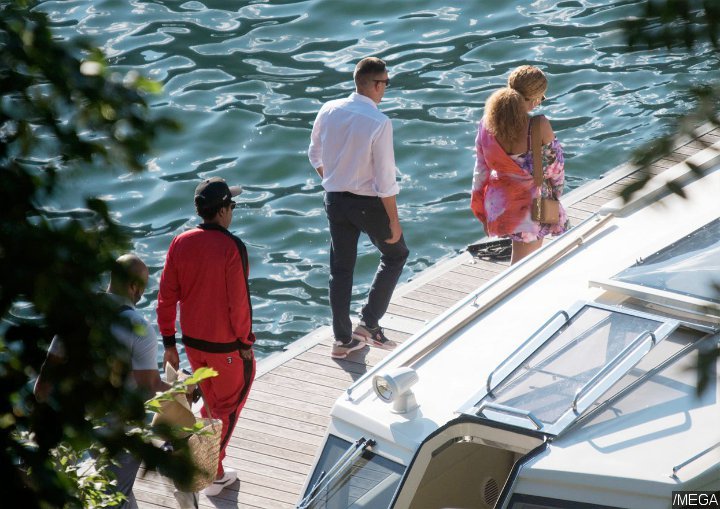 Beyonce And Jay Z Flaunt Pda On Romantic Getaway To Lake Cuomo