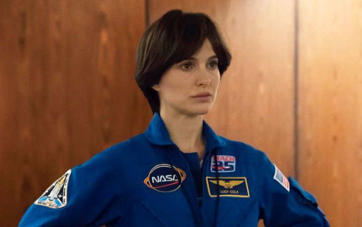 Natalie Portman Almost Unrecognizable as Astronaut in First 'Pale Blue Dot' Photo