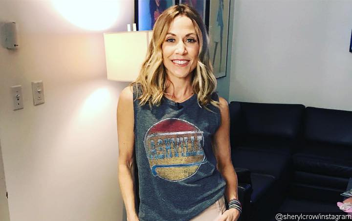 Sheryl Crow Keeps Cost on Clothing Line Low to Avoid High Price