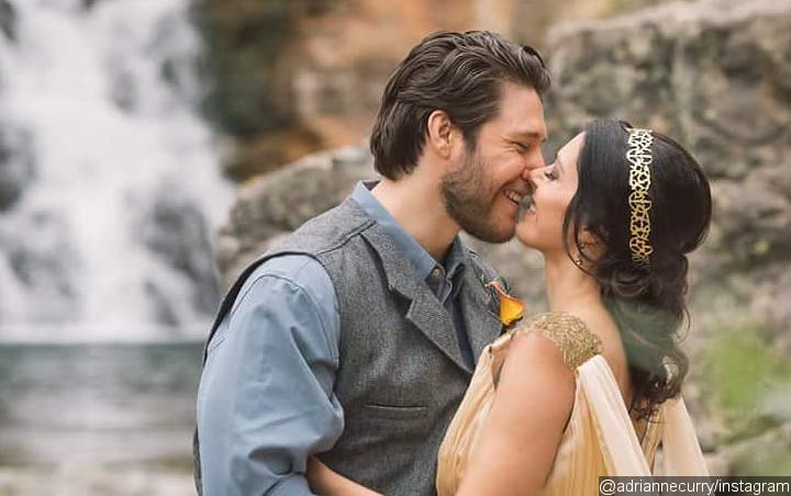 Winter Is Coming in 'ANTM' Winner Adrianne Curry's 'Game of Thrones'-Themed Wedding