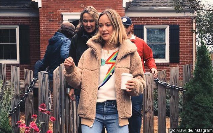 Olivia Wilde Goes Canvassing With Mother for Virginia Congress Campaign