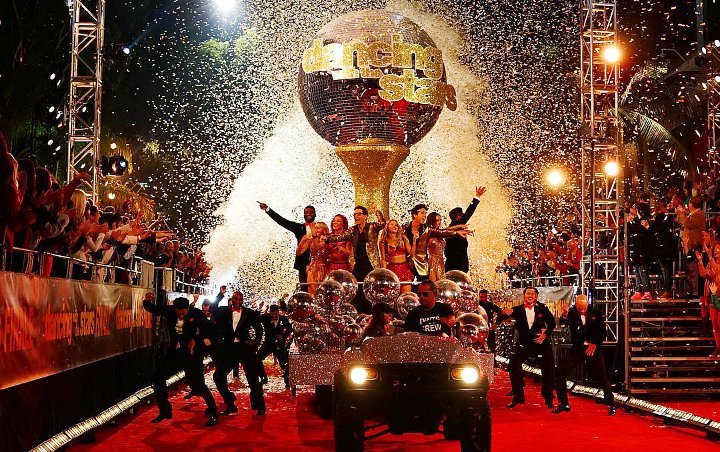 'DWTS' Season 27 Finale Recap: [SPOILER] Takes Home the Mirror Ball Trophy