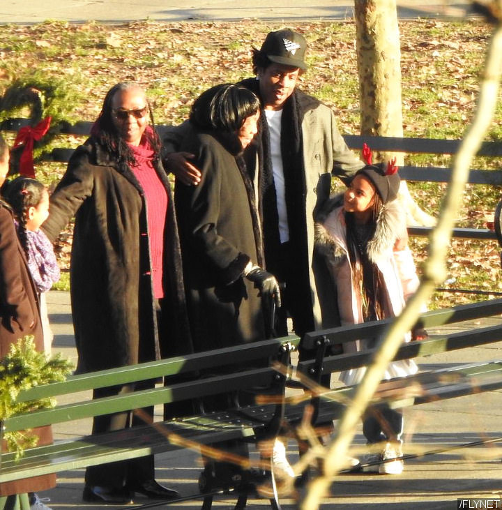 Beyonce and Jay-Z Show Christmas Gift for His Grandmother at the Park