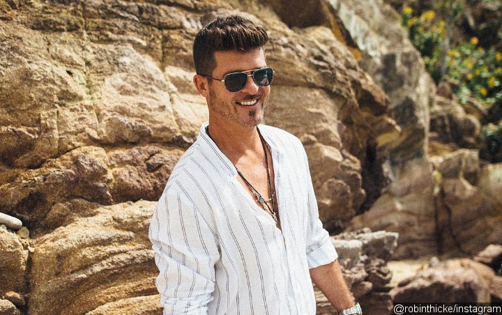 Woman Groped by Robin Thicke Asks People to Stop Calling Her 'A**-Grab Girl' in Viral Challenge