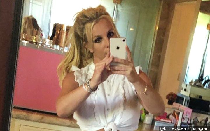 Britney Spears Treats Fans to '...Baby One More Time' Look After Unsuccessful Shopping Trip