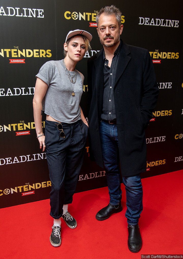 Kristen Stewart Wears Worn-In Sneakers at Deadline's The Contenders London