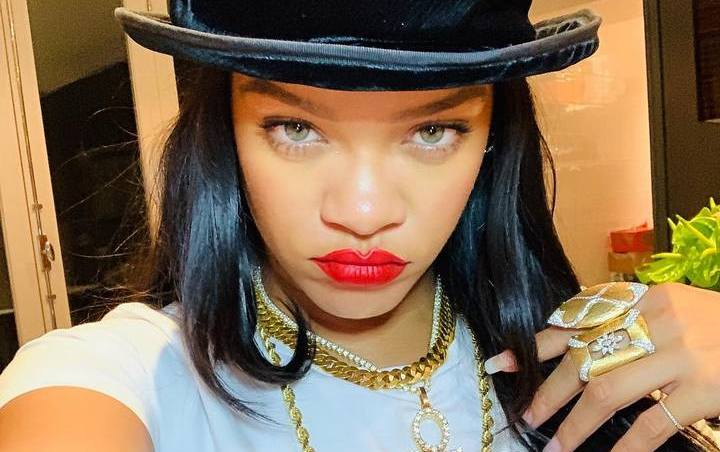 Rihanna Says She Has 'Overwhelming' Year, Snaps at Her Friend Who Asks About New Album