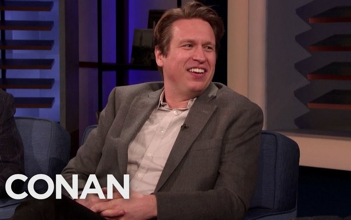 Comedian Pete Holmes Tells Malia Obama to 'Shut the F**k Up' for Whispering During His Show