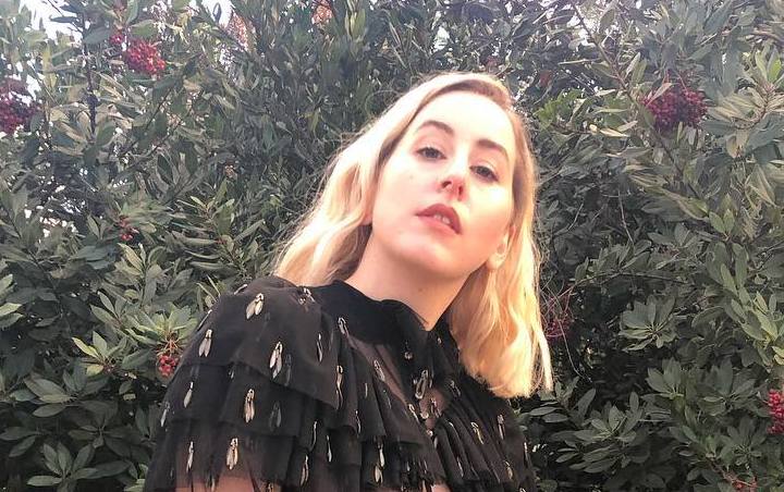 HAIM Star 'Ghosted' by Her Online Match on Dating App