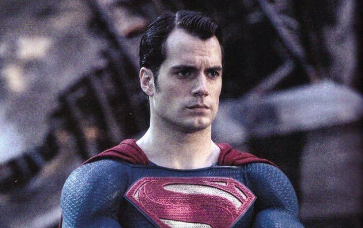 Henry Cavill Eyeing to Make Return as Superman in New DC Film