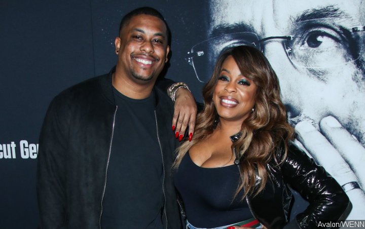 Niecy Nash Claims To Be A Fking Wreck After Police Pulled A Taser On Her Son 