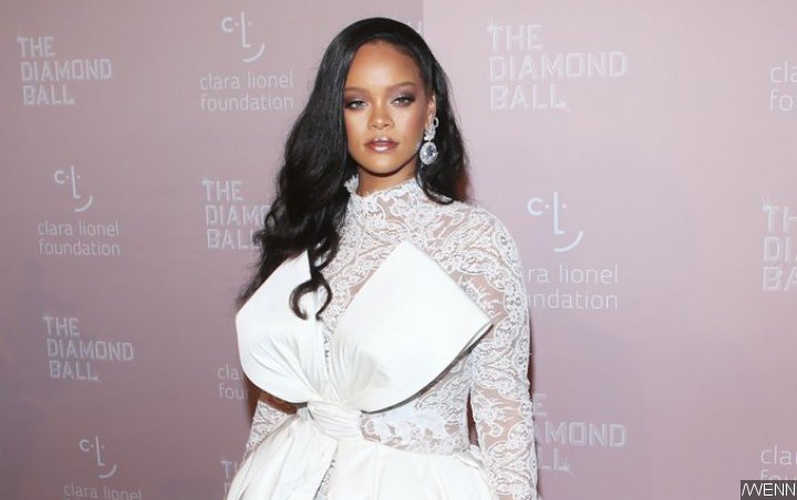 Alleged Leaked Sex Tape Of Rihanna Dubbed Fake By Fans