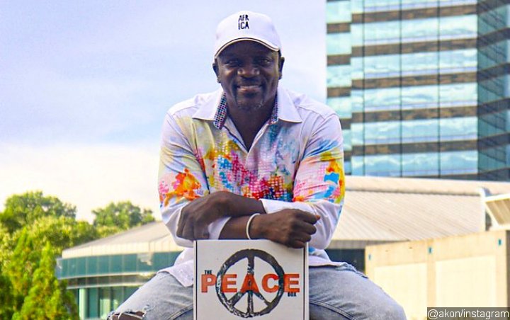 Akon Tells Black Americans to 'Let Go' of Slavery, Encourages Them to Move to Africa