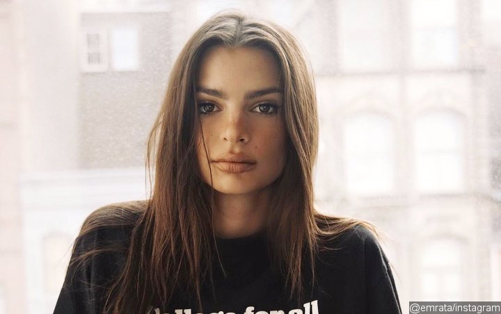 Emily Ratajkowski Grossed Out by Resurfaced Sexist Interview About Her